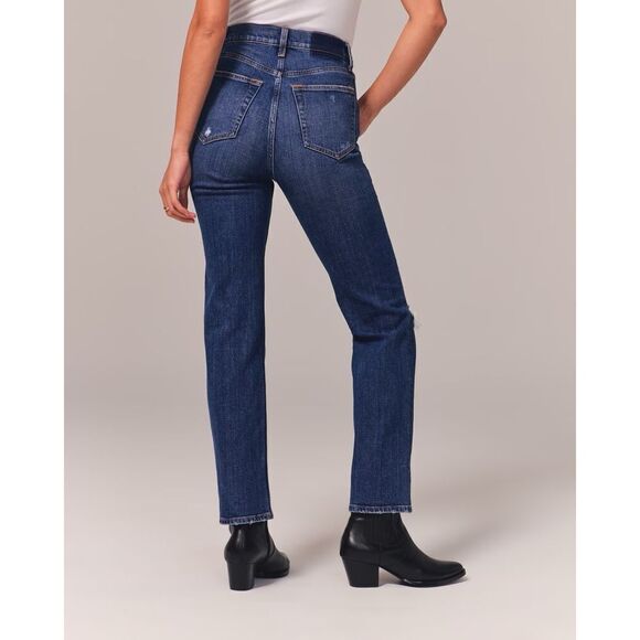 Abercrombie & Fitch Ultra High Rise Ankle Straight Jean - Picture 6 of 8